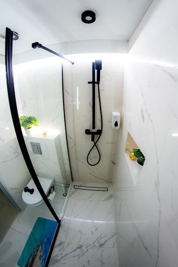 Jacuzzi Apartment Zen Краков Экстерьер фото